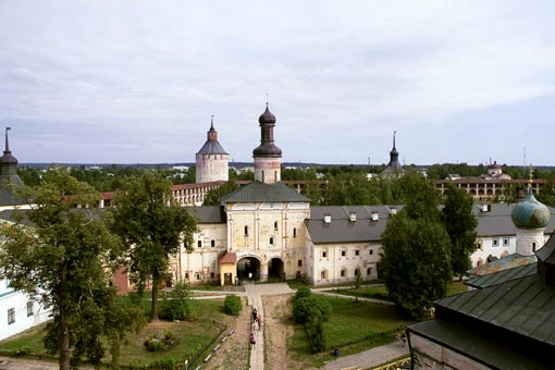 Кирилло-Белозерский монастырь фото